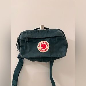Fjallraven Kanken Hip Pack - Arctic Green